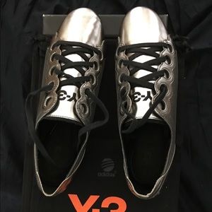 NEW y-3 shoes with box and drawstring bag